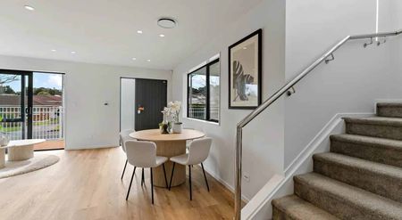 Modern, Light-Filled Home in a Prime Location - Photo 5