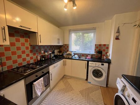 2 bedroom terraced house to rent - Photo 4