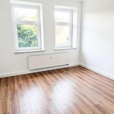 *NEU!* Stilvoll sanierte 2-Raum-Wohnung mit moderner Einbauküche! - Photo 1