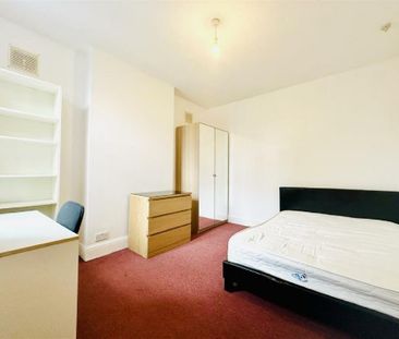 5 bedroom flat to rent - Photo 6