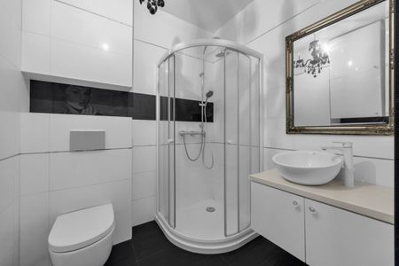 Metro /Wola / Parking - Photo 3