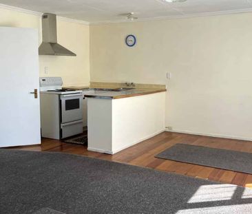 MASTERTON - 2 BEDROOMS - Photo 5