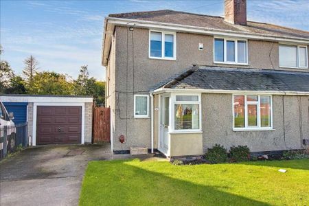3 bedroom semi-detached house to rent - Photo 2