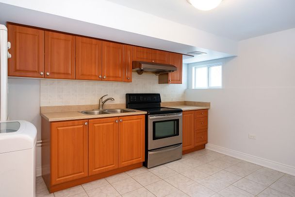 For Lease - 14 Mandel Crescent Unit# #basement, Richmond Hill, Ontario - Photo 1