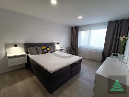 Moderný 2-izbový byt po kompletnej rekonštrukcii v centre mesta – sídlisko Mláde - Fotografia 2