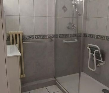 Appartement 4 pièces 70m2 REIMS 785 euros - Photo 1