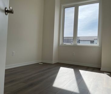 For Lease - 38 Origin Way, Vaughan, Ontario - Photo 3