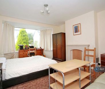 5 bedroom semi-detached house to rent - Photo 5