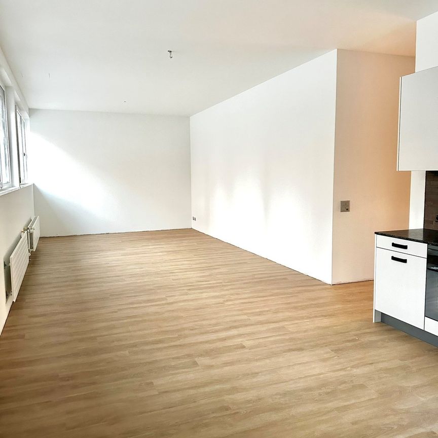 Schönes neues ausgebautes Wohn-/Gewerbeatelier - Photo 1