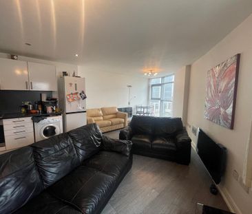 2 bedroom apartment to rent - Photo 2
