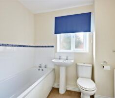 2 BEDROOM Maisonette - Upper - Photo 1