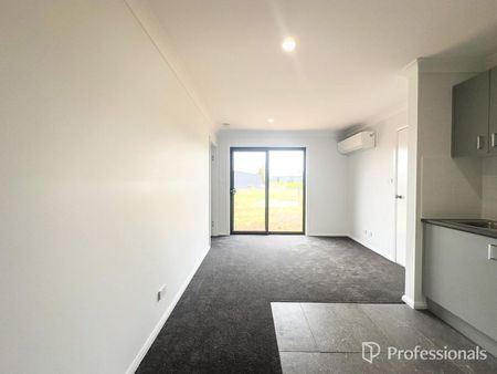 3 Bedroom Duplex For Lease in Moore Creek - Photo 2