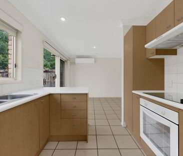 Comfortable Brendale Townhouse with Pool Access - Photo 5