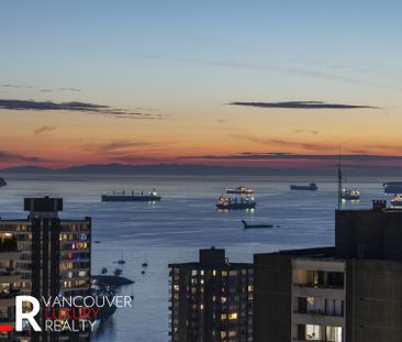 Condo in Downtown Vancouver, BC - Photo 2