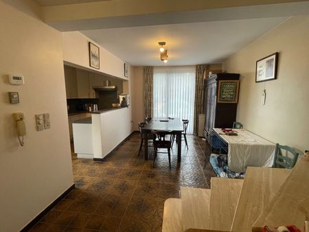 Ruime woning met tuin op gunstige locatie - ook geschikt voor co-housing - Photo 3