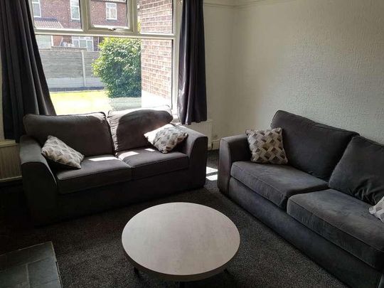 Victoria Road, Old Moat, Manchester, M14 - Photo 1