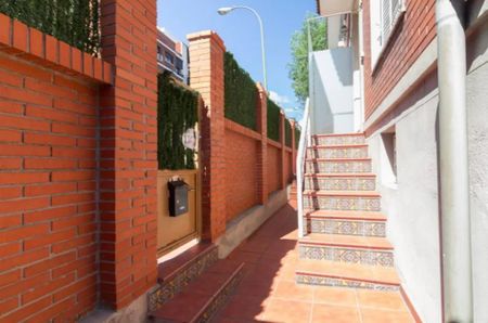 Avenida de los Toreros, Madrid, Community of Madrid 28028 - Photo 4