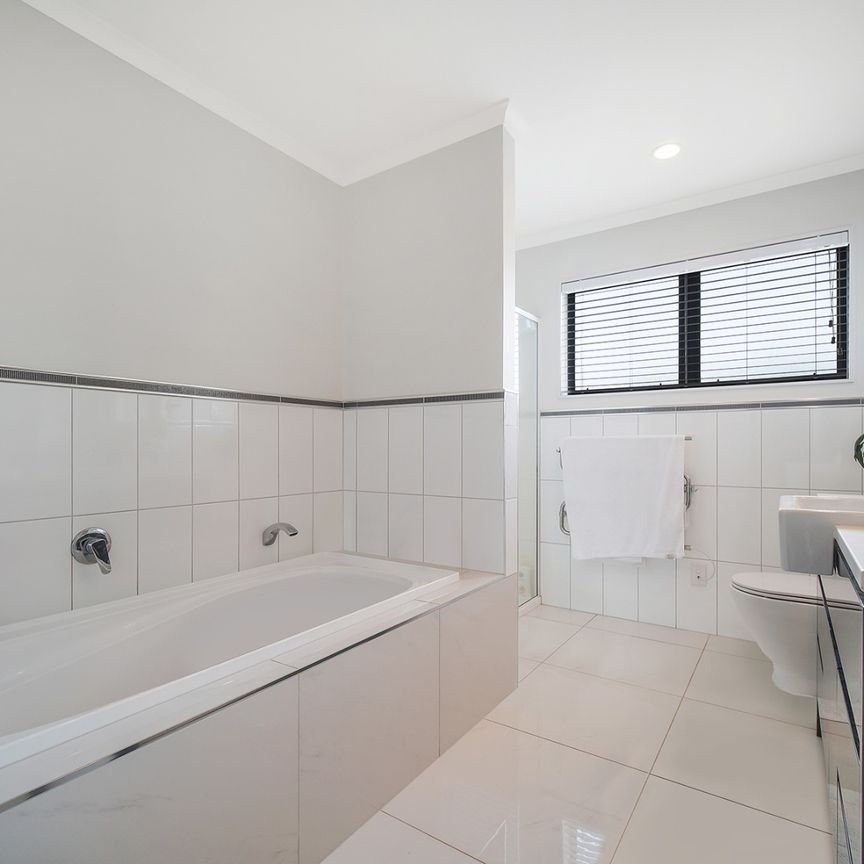 Family home Stonefields - Photo 1