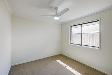 Beautiful Family Home in the Heart of Pimpama - Photo 4