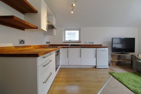 Bedford Place, Brighton, BN1 2PT - Photo 2