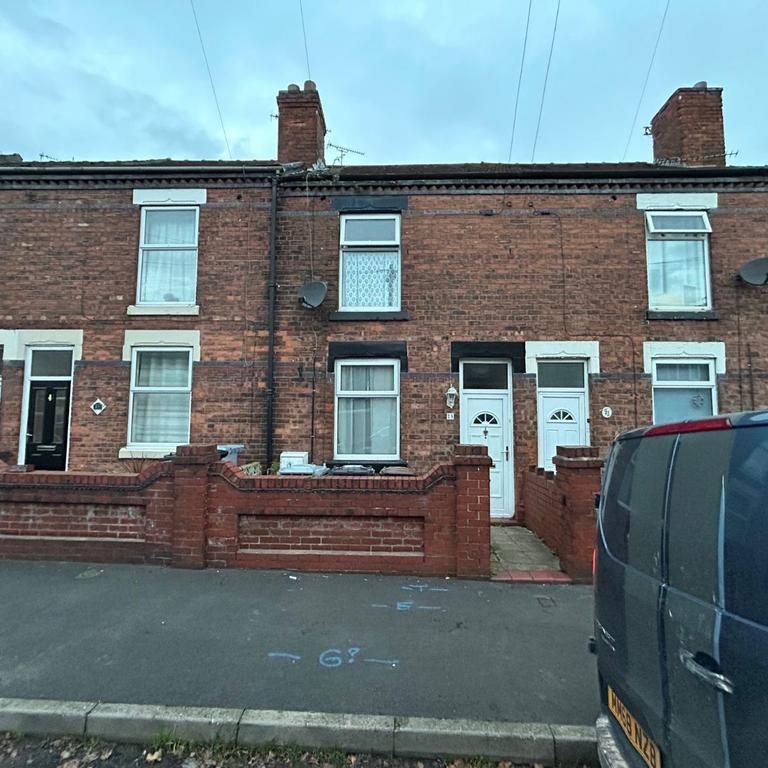 2 bedroom terraced house to rent - Photo 1