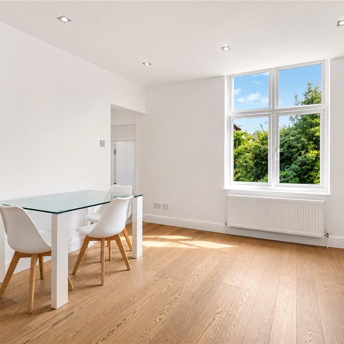 3 bedroom flat to rent - Photo 1
