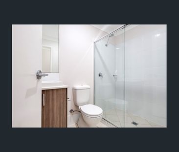 Modern low maintenance living - Photo 6