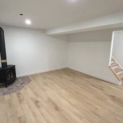 1 bedroom basement with separate entrance - Photo 2