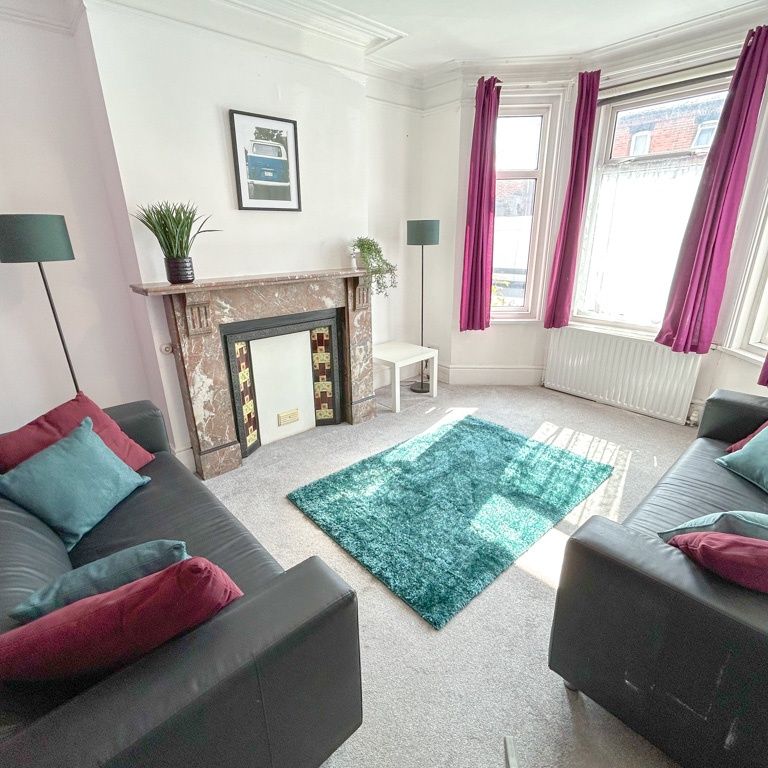 5 Bed Terraced House, St. Denys Road, SO17 - Photo 1