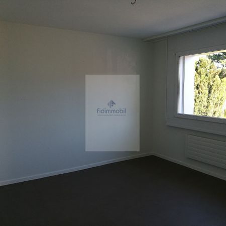 Appartement protégé de 2 pièces, réservé aux personnes à l'AVS/AI - Foto 4