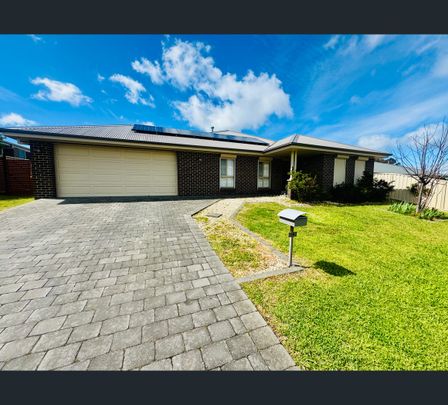48 Molloy Drive, Orange, NSW 2800 - Photo 1