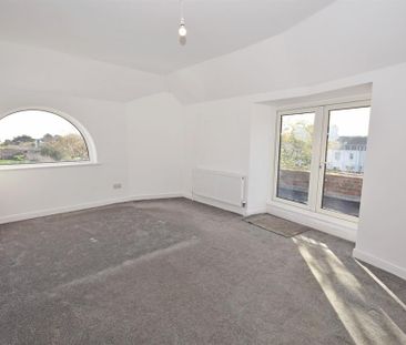 3 bedroom flat to rent - Photo 1