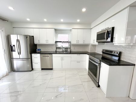 For Lease - 98 White Boulevard, Vaughan, Ontario - Photo 3
