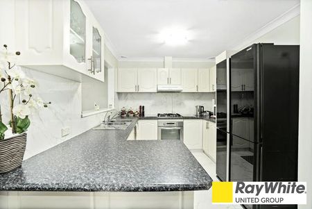 3 Bedroom Home in St Clair - Photo 4