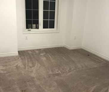 For Lease - 2214 Chevron Prince Path Unit# (Room), Oshawa, Ontario - Photo 4