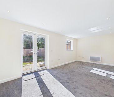 3 bedroom terraced house to rent - Photo 2