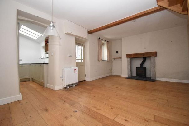 1 bedroom semi-detached house to rent - Photo 1