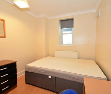 6 bedroom detached house to rent - Photo 6