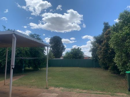 House in West Dubbo – Freshly Updated - Photo 5