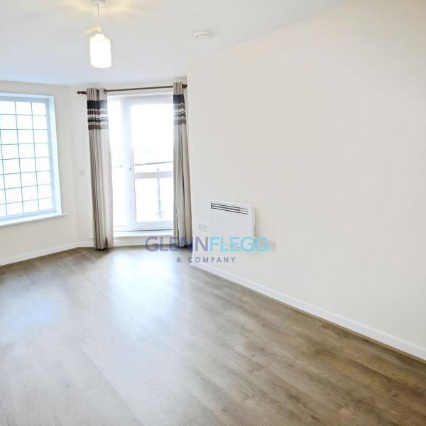 2 bedroom flat to rent - Photo 1