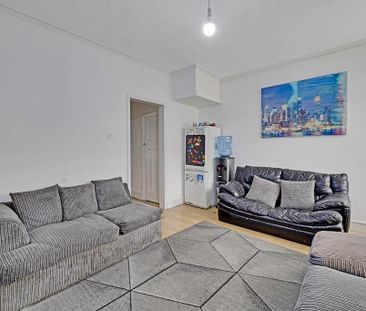 4 bedroom terraced house to rent - Photo 2