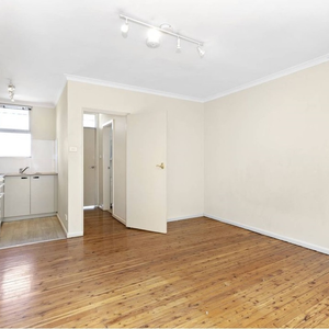 3/191 Croydon Avenue, Croydon Park NSW 2133 - Apartment For Rent | Domain - Photo 3