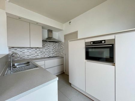 Te huur: appartement met 2 slaapkamers nabij het centrum van Halle. - Foto 5