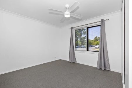 TIDY THREE BEDROOM HOME IN IDEAL LOCATION - Photo 5