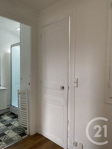 Location Appartement 2 pièces 24m² FONTAINEBLEAU 77300 - Photo 3