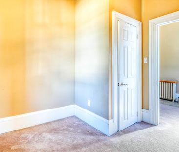 For Lease - 1110 Simcoe Street Unit# Upper #3, Oshawa, Ontario - Photo 4