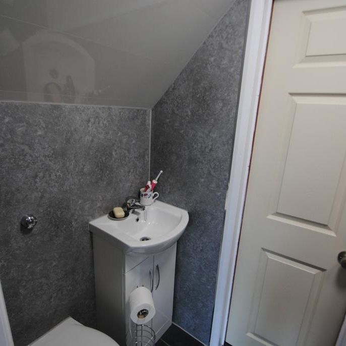 5 bedroom detached house to rent - Photo 1