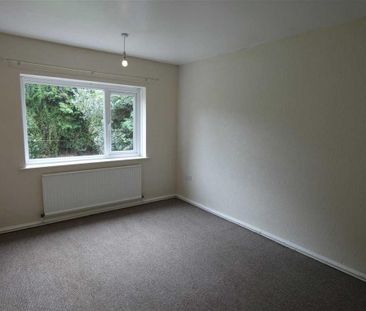 3 bedroom detached bungalow to rent - Photo 5