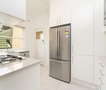 Spacious One Bedroom North Facing Apartment - Photo 4