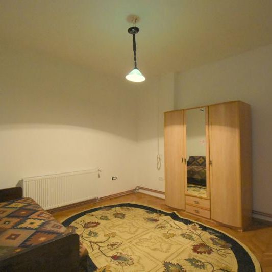 Apartament la casa de închiriat în zona Mehala - Fotografie 1